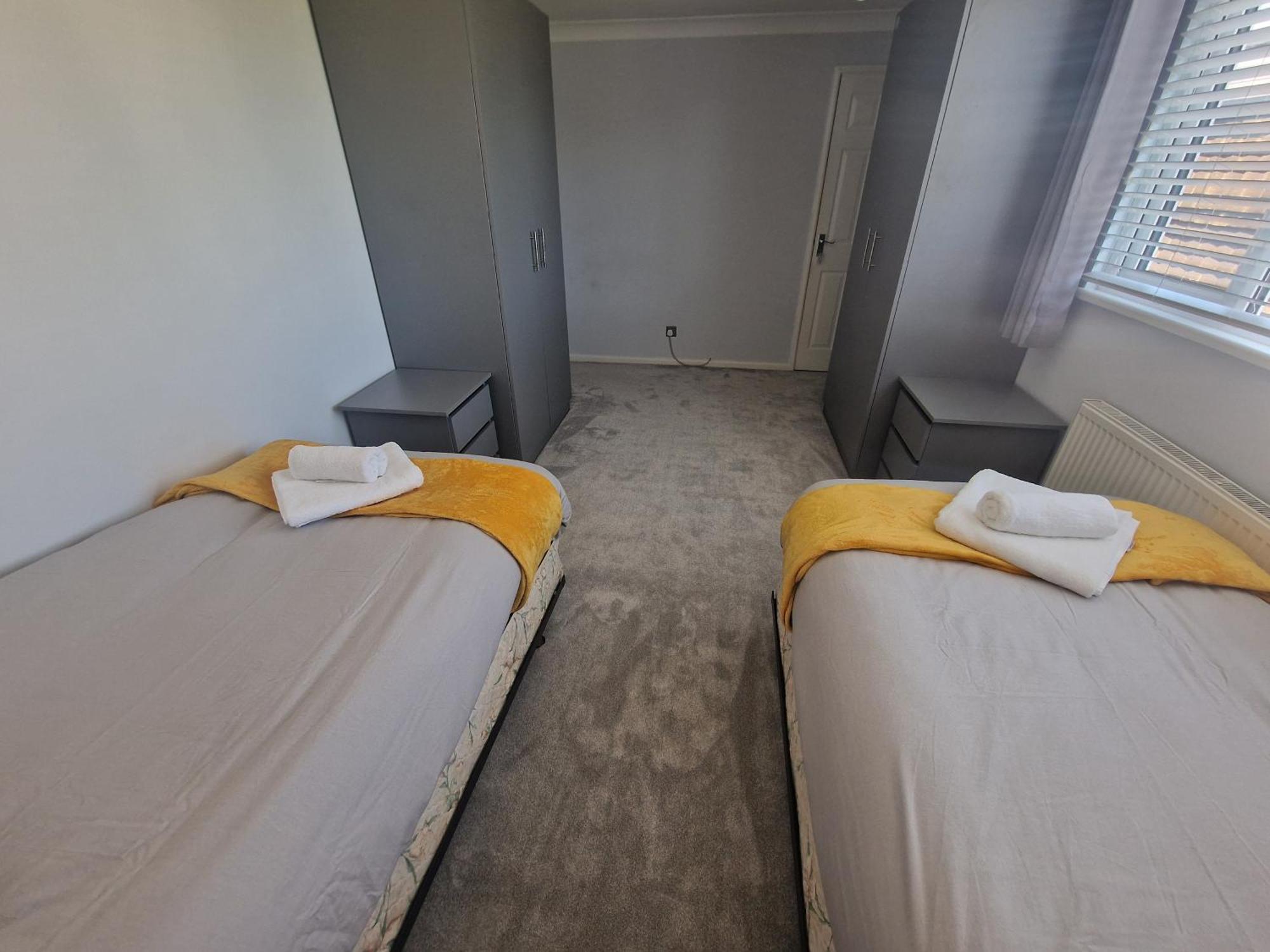 Stylish & Modern 2 Bed House With Free Parking Leeds Apartment Leeds  Exterior photo