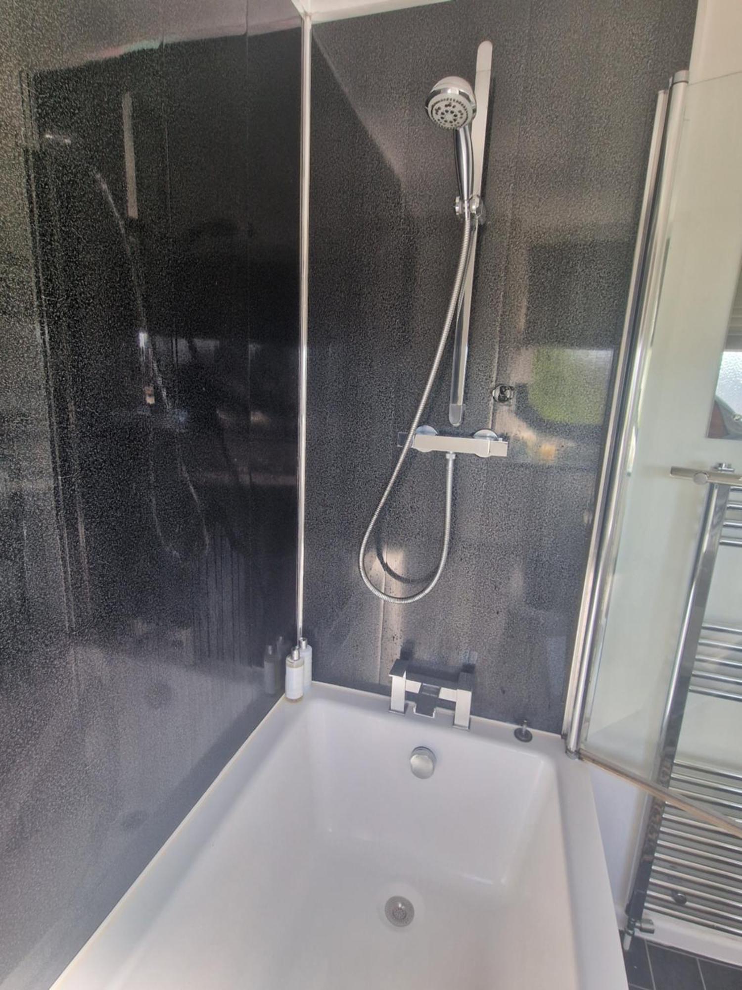 Stylish & Modern 2 Bed House With Free Parking Leeds Apartment Leeds  Exterior photo